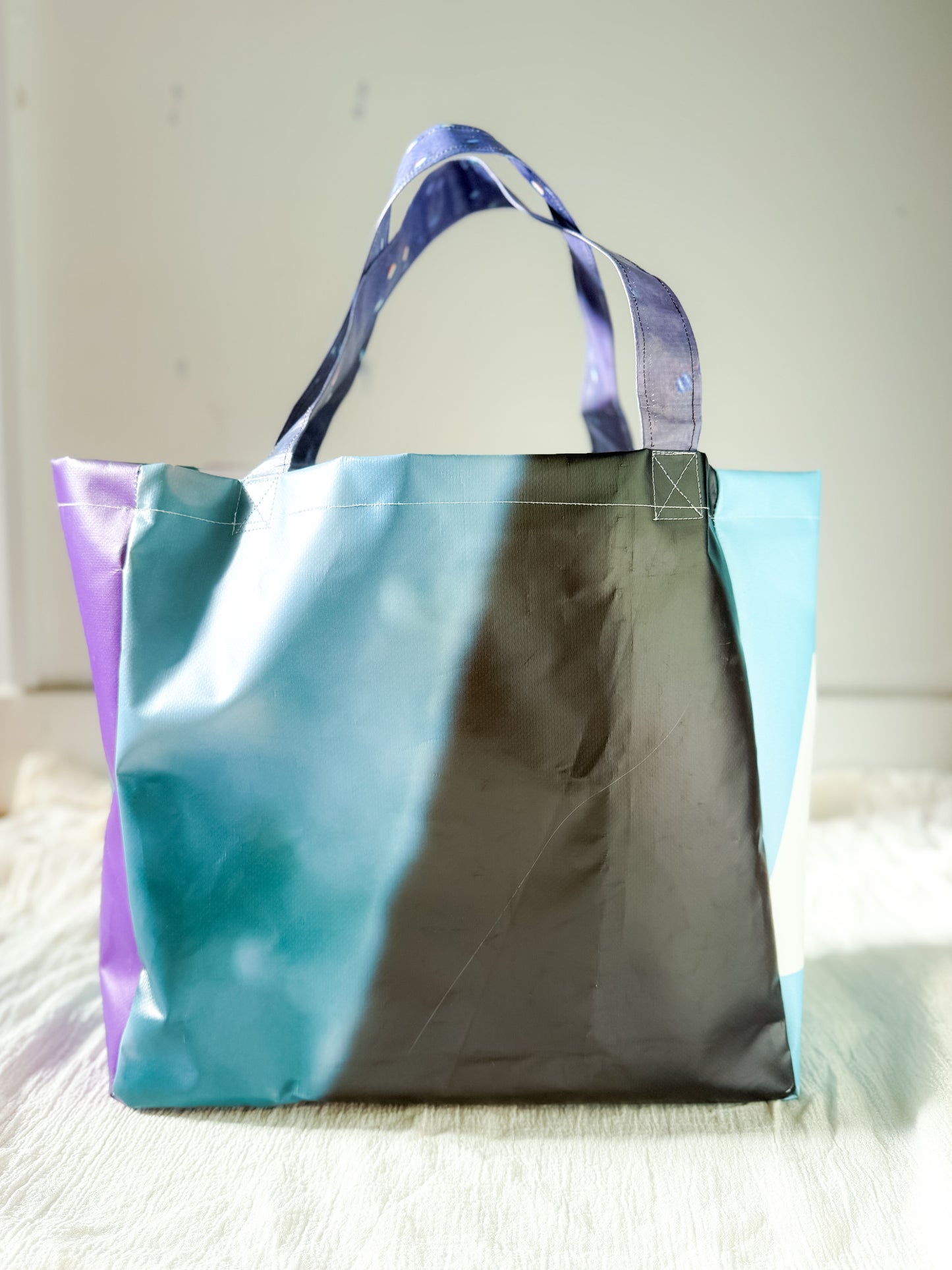 Mac Bag - QR Blues