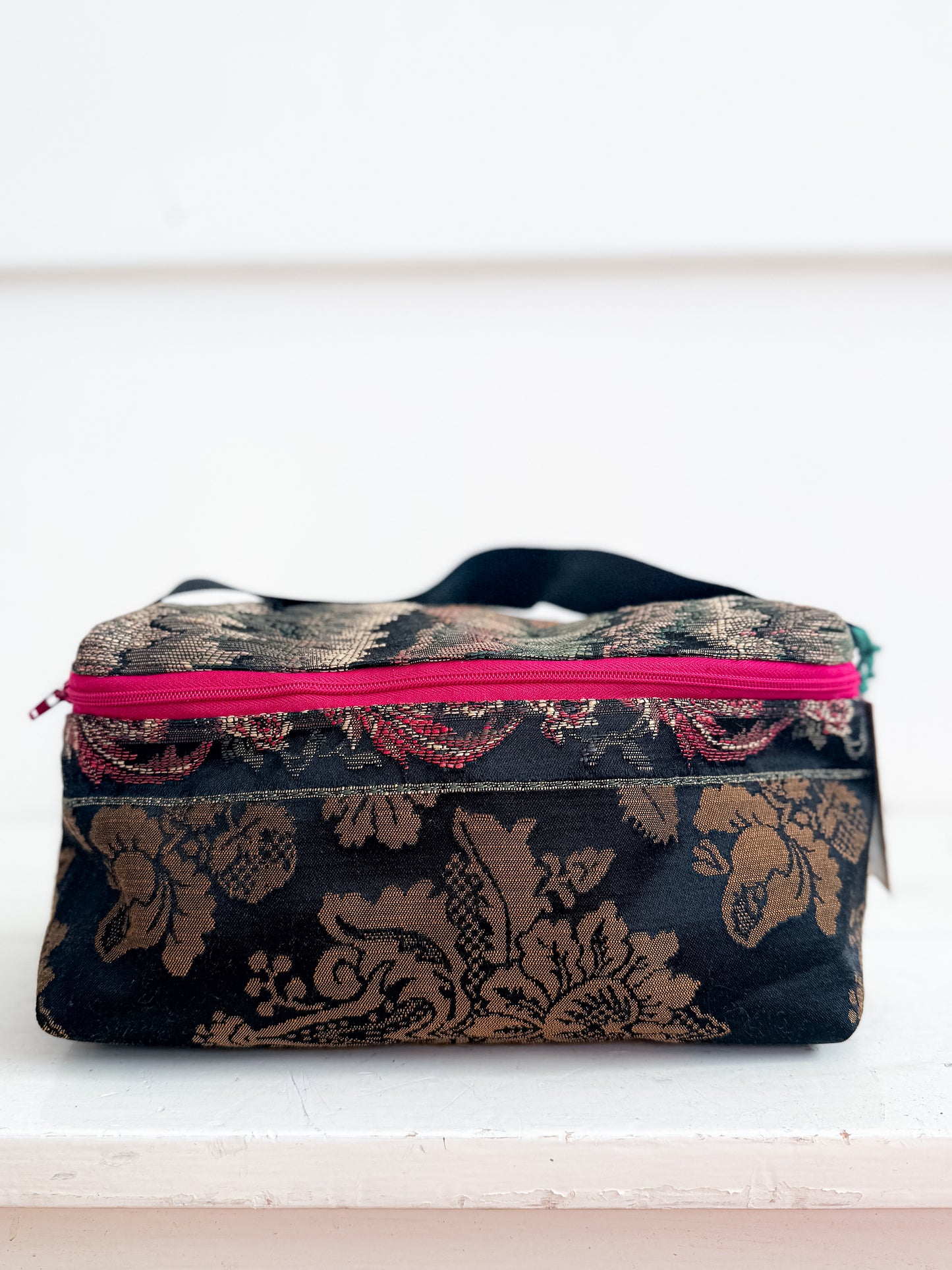 Aroha Annette Travel Bag